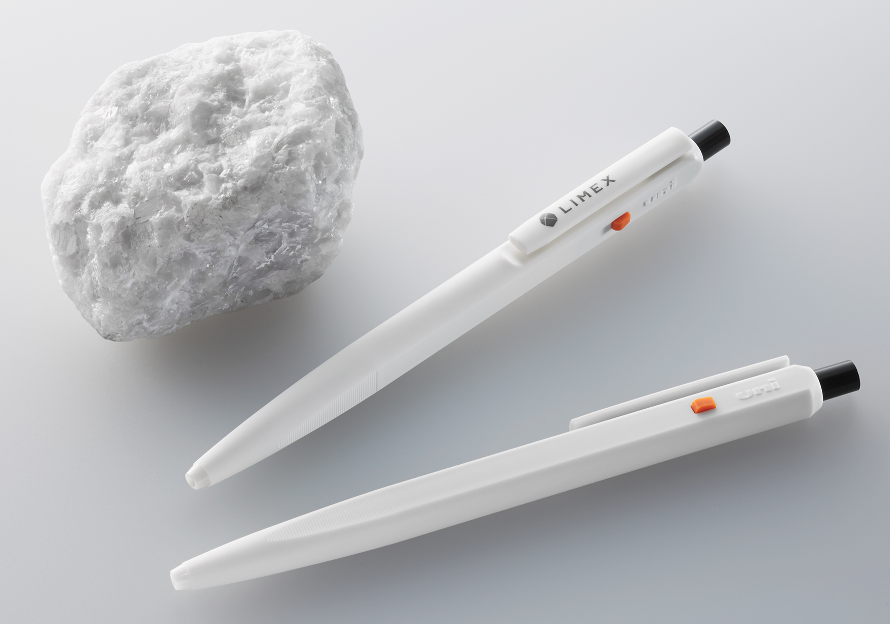 三菱鉛筆とTBM、石灰石から生まれたボールペン 「uni LIMEX